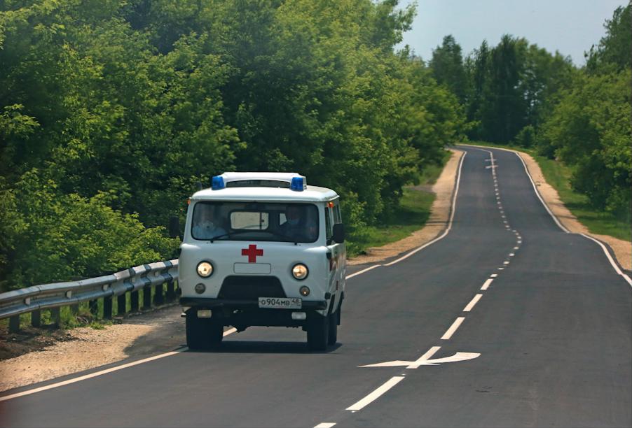 В российских регионах отремонтируют более 1,1 тыс. км дорог к медицинским учреждениям